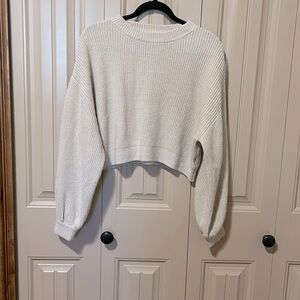 H&M DIVIDED Crop Sweater. Size Large.